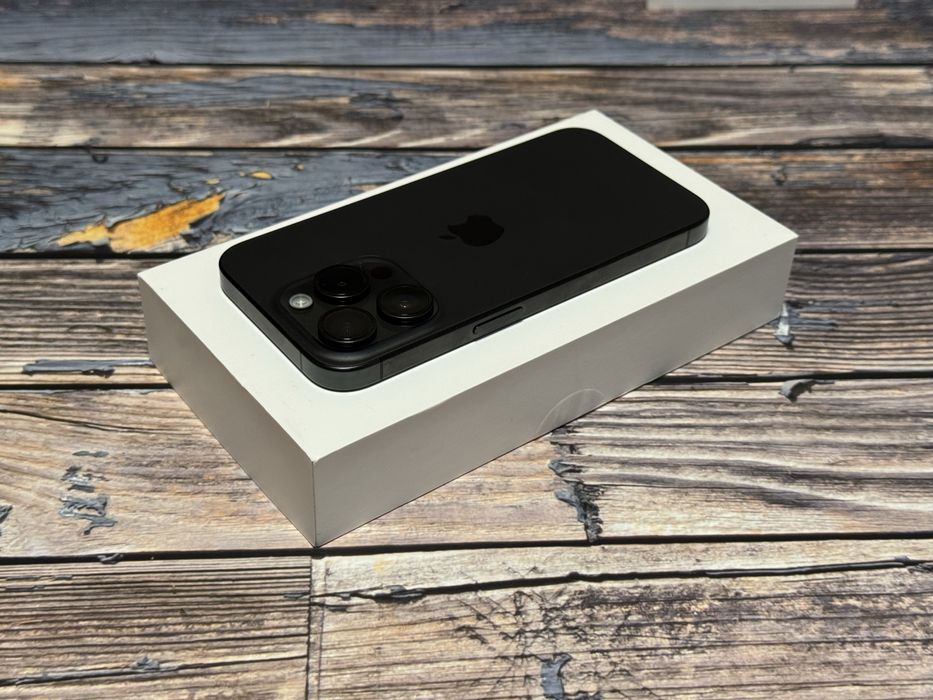 iPhone 15 Pro Titanium Black - 128GB, Baterie 89%