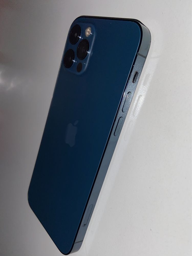 iPhone 12 Pro (Pacific Blue)