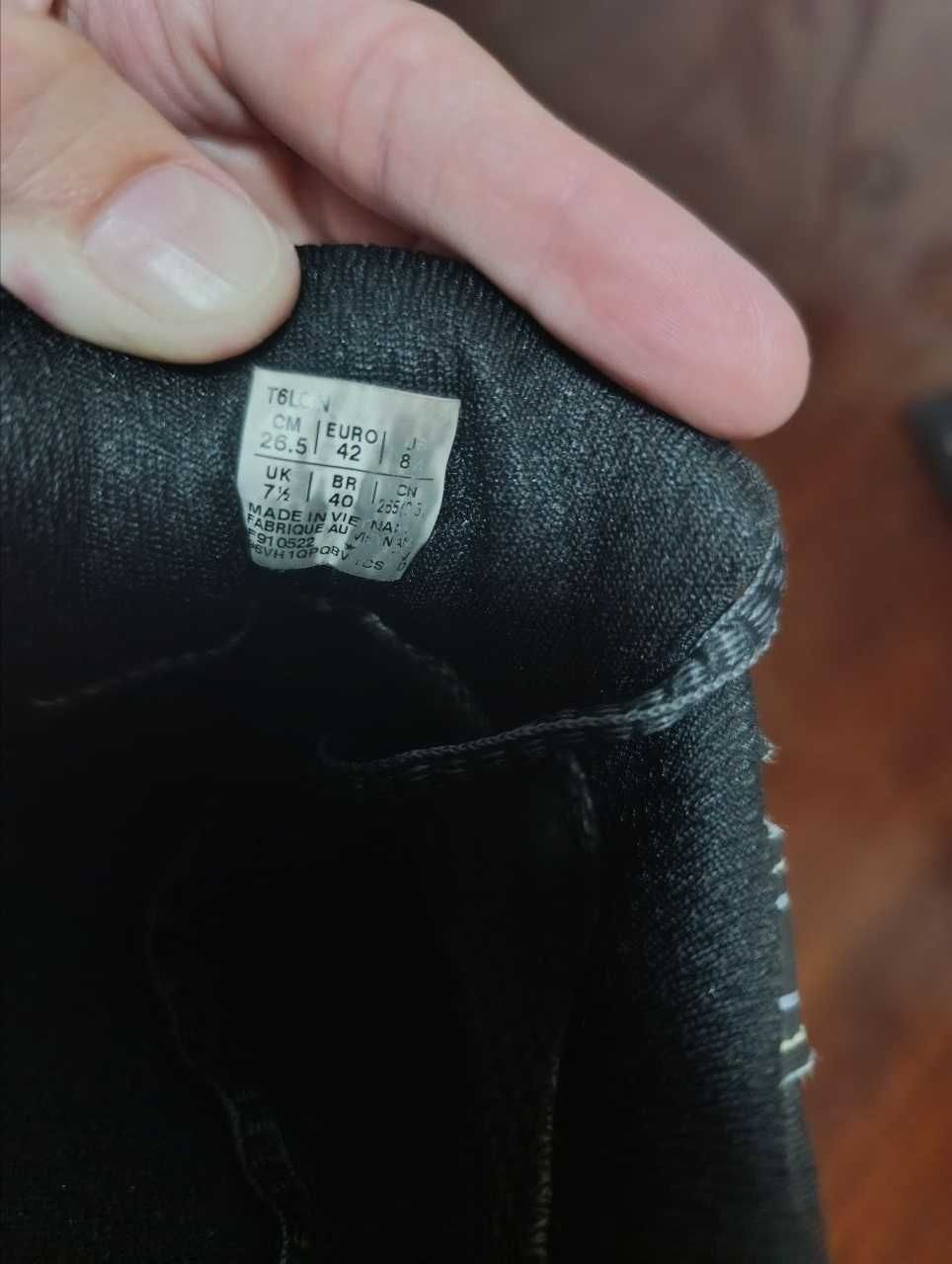 Оригинальные кроссовки Asics