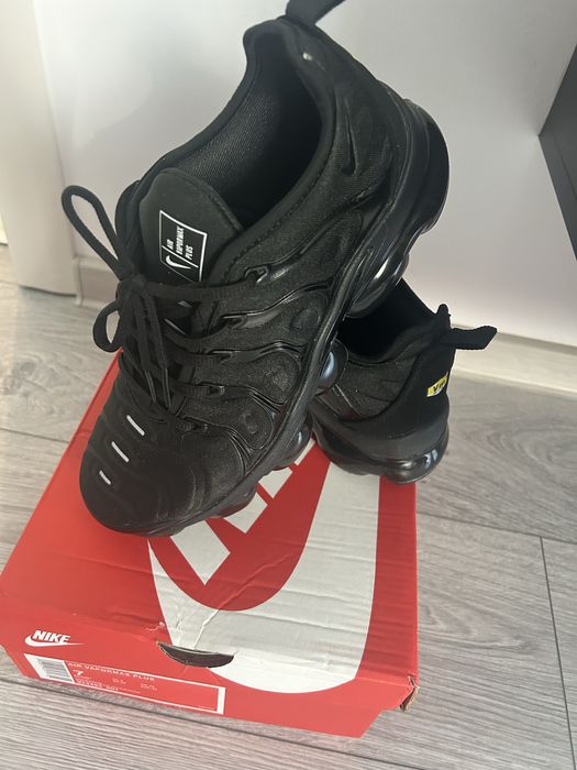 Adidasi nike vapormax