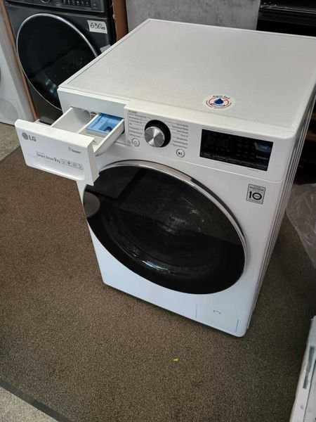 А+++ Пералня машина LG-ЛГ 9 кг 1400 об/мин TurboWash 360° Steam+