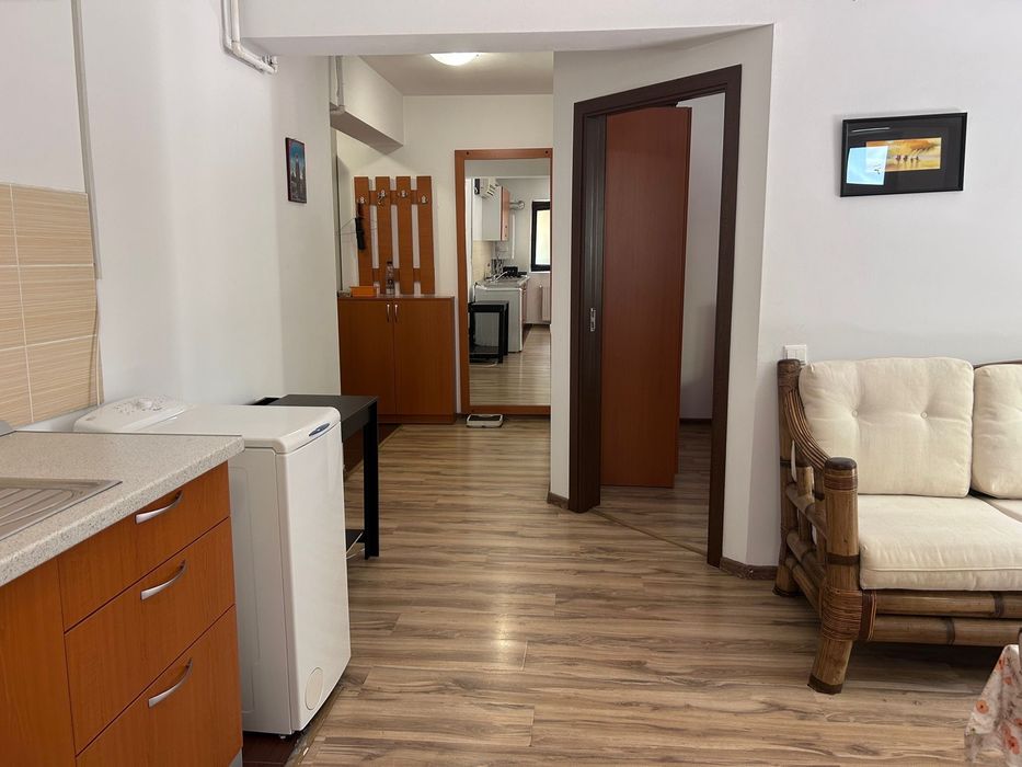 Garsoniera  Dubla Spatioasa langa metrou Dimitrie Leonida