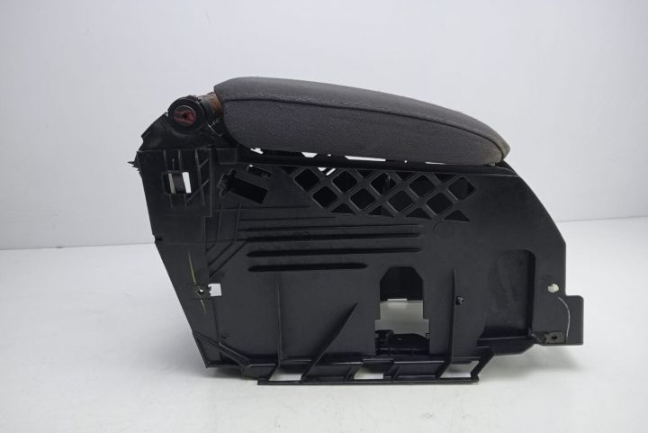 Cotiera fata   1K0864251B Volkswagen VW Golf a 5-a generatie