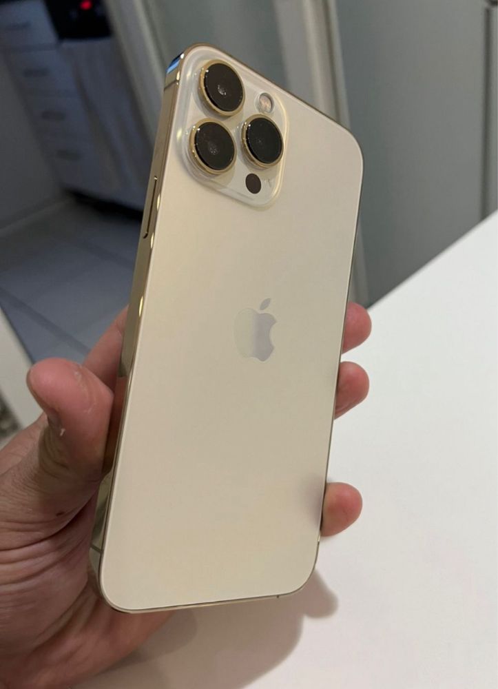 iPhone 13 Pro Gold ca NOU cu 96% viata Bateriei