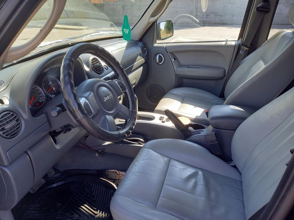 Jeep Cherokie 3.7 201 к.с.