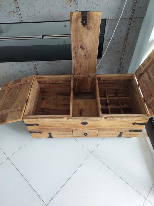 Cufar vintage din lemn masiv    110/60/46