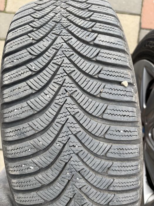 Cauciucuri hankook iarna 205 55 16 cu jante tabla bmw