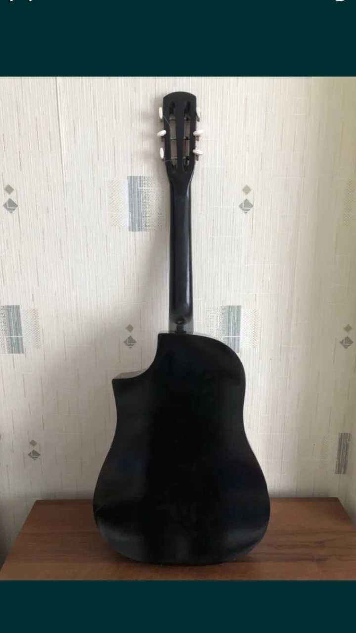 Качественная гитара ( Россия )