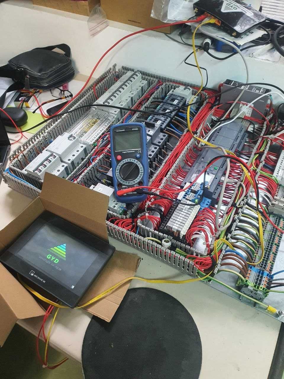 proiectez si realizez programe pentru LOGO! Siemens, HMi, SCADA