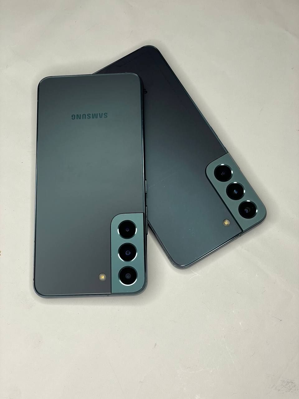 Samsung galaxy s22 5G snapdragon 8gen 1
