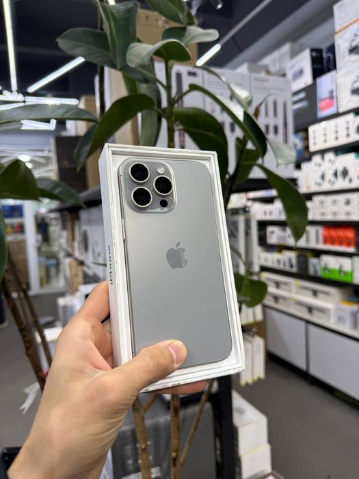 IPhone 15 Pro Max   / 256 Gb