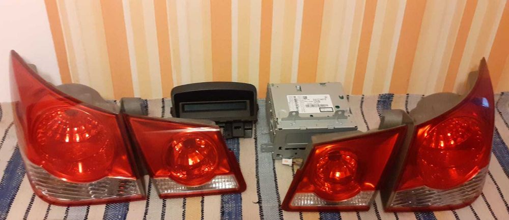 Radio cd si Stopuri chevrolet cruze 2013 sedan.