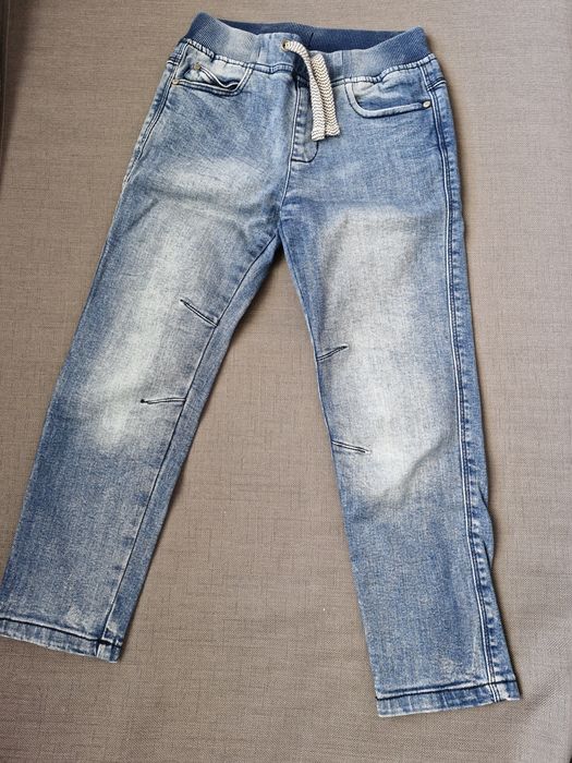 Детски дънки три броя за 20лв. 5-6год.