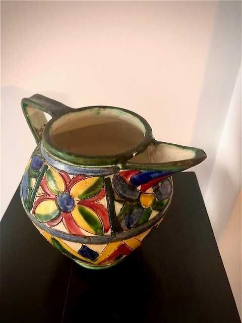 Ceramica veche din Italia, vas/cana.