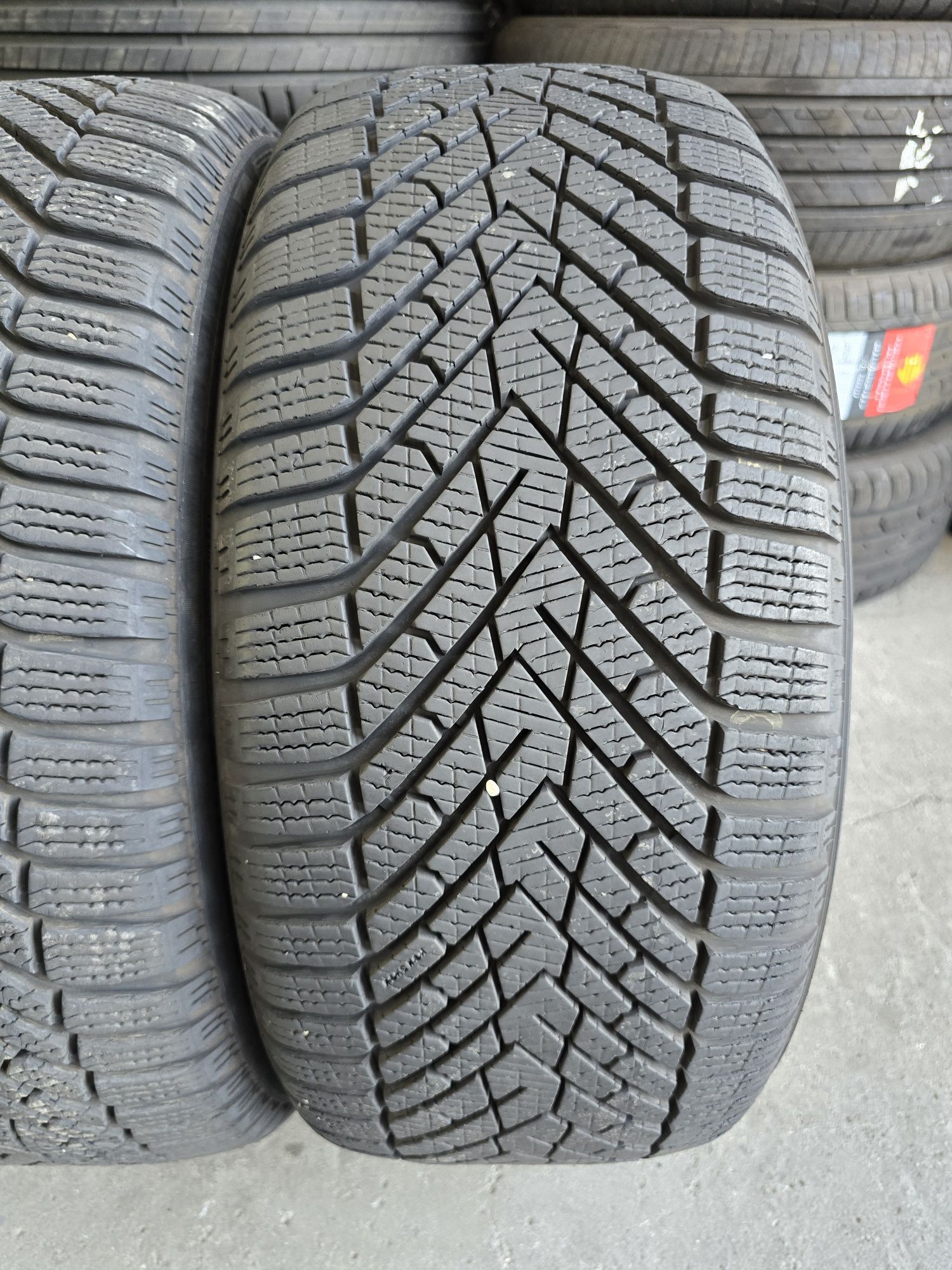225/40/18 PIRELLI 4бр