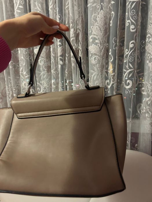 Запазени ежедневни чанти