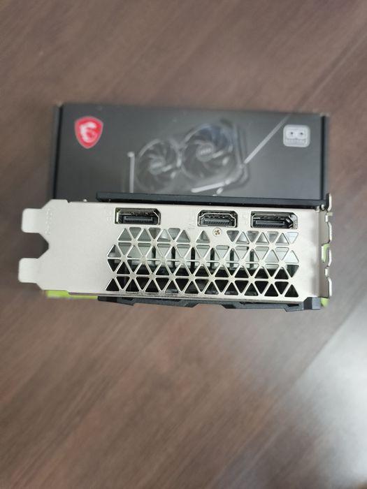 Продавам AMD Radeon RX 580 2048SP - с гаранция