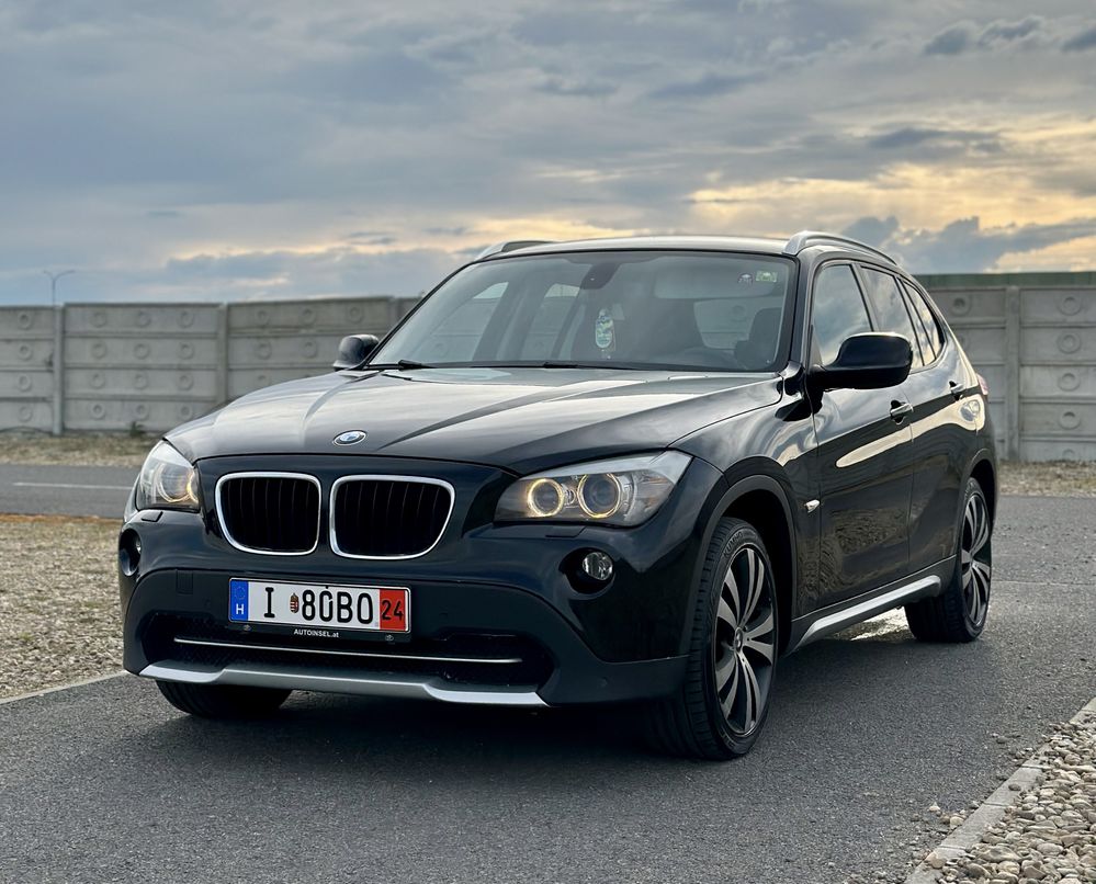 BMW X1 - X Line 2011 * x-drive Bi-Xenon * Navi