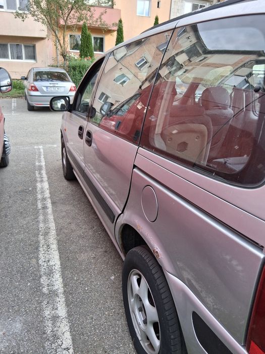 Opel Sintra 2000