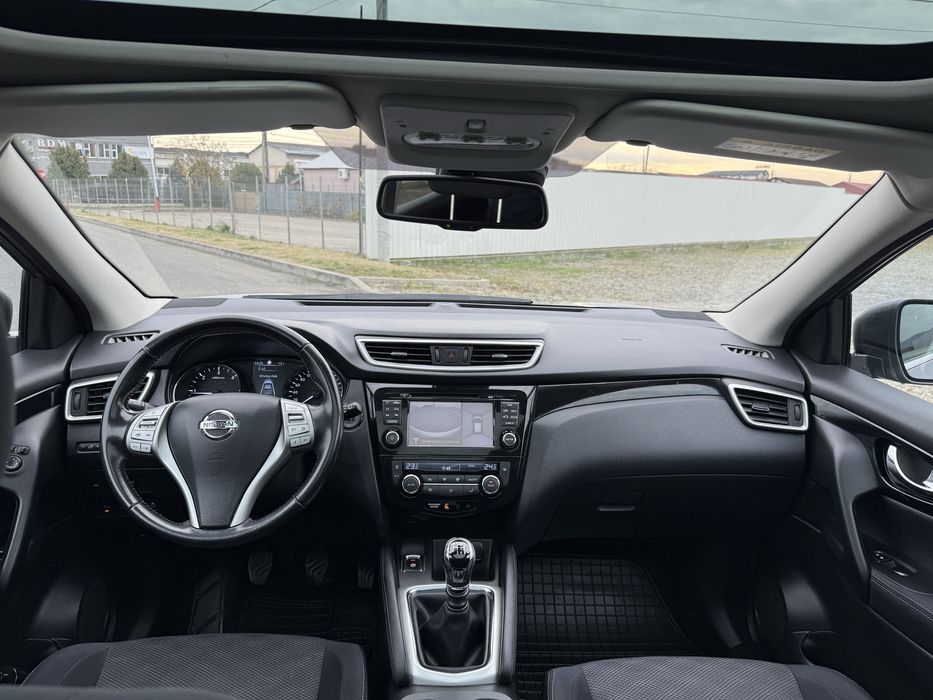 Nissan Qashqai / 1.6 Dci / 130 Cp/ 2015 /Panoramic/Navi/camera 360