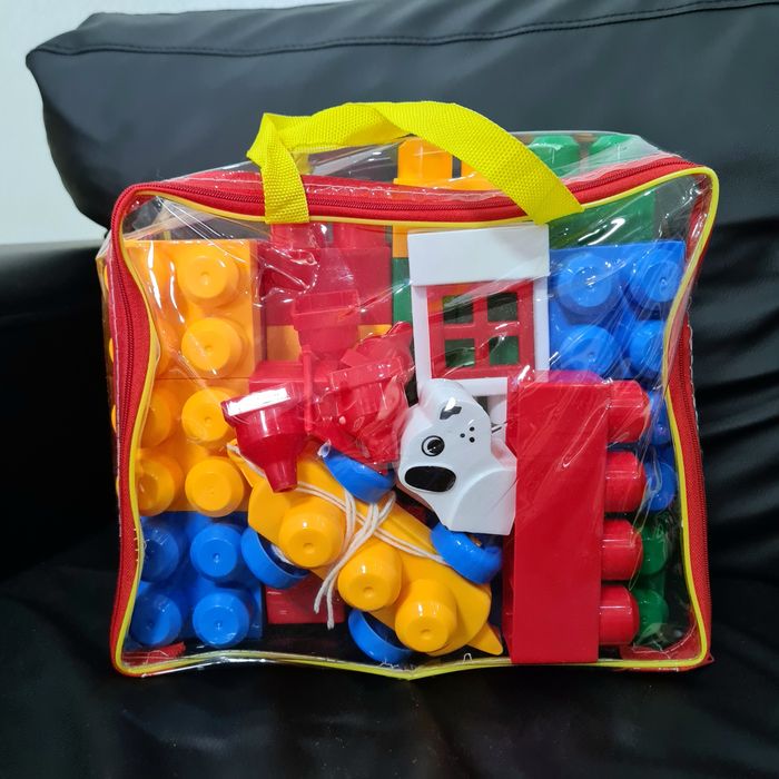 Конструктор и пупсик