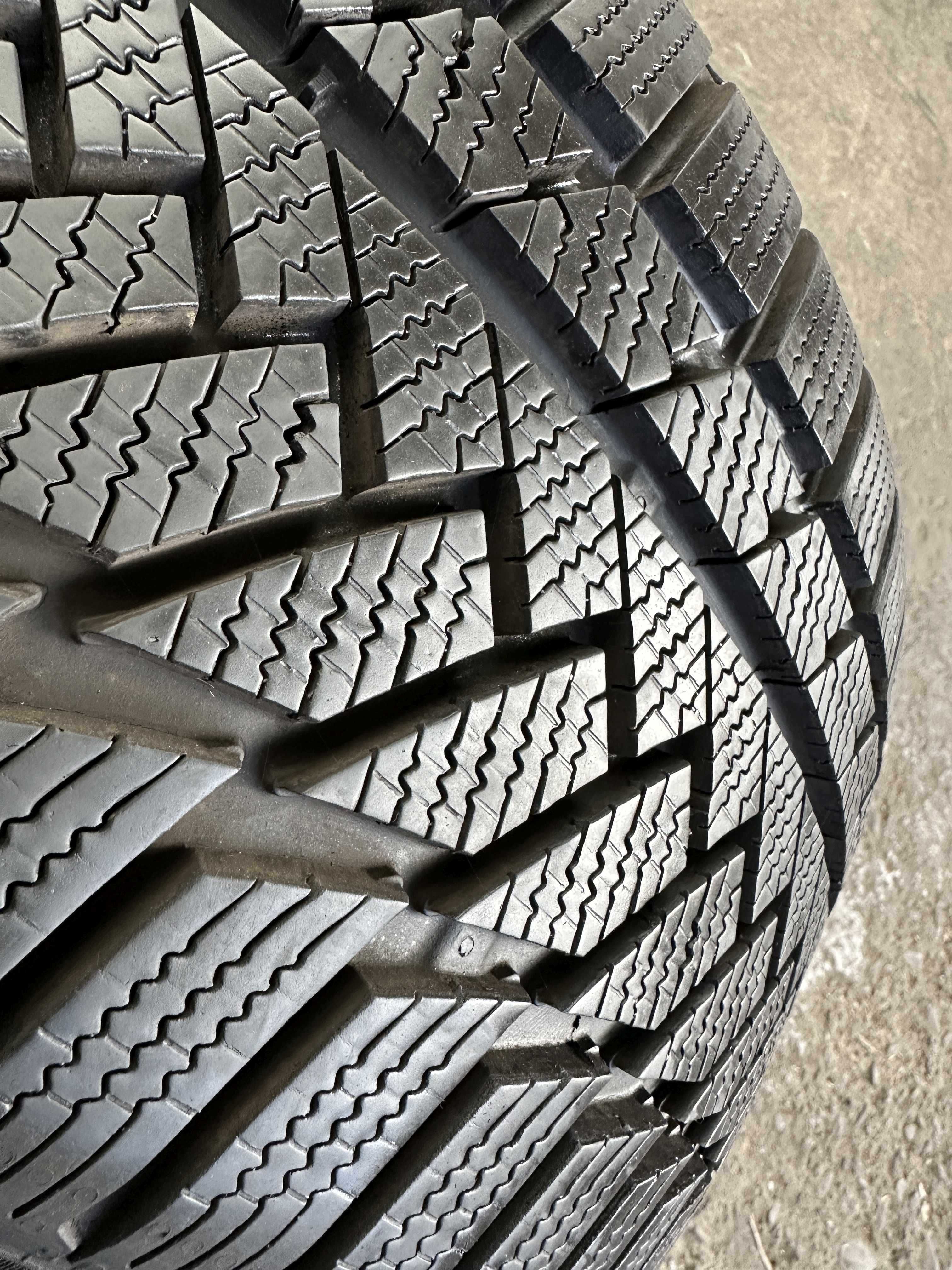 SET 2 Anvelope Iarna 225/40 R18 92V CONTINENTAL Winter Contact TS850P