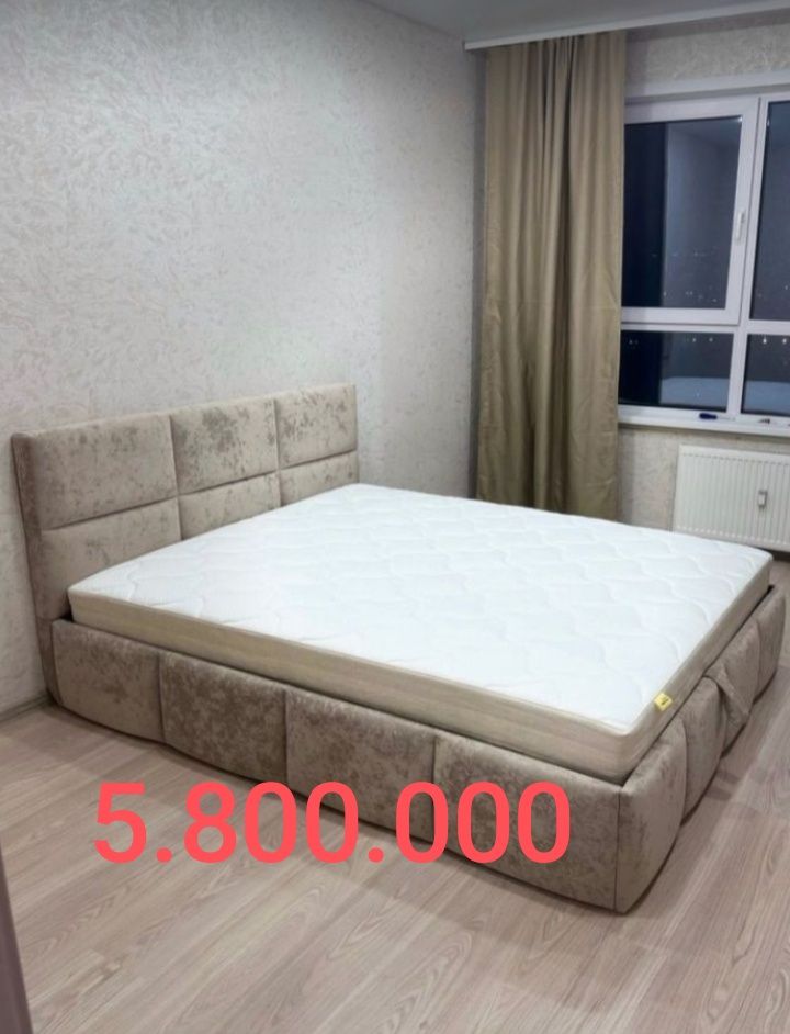 Мягкая шикарная кровать