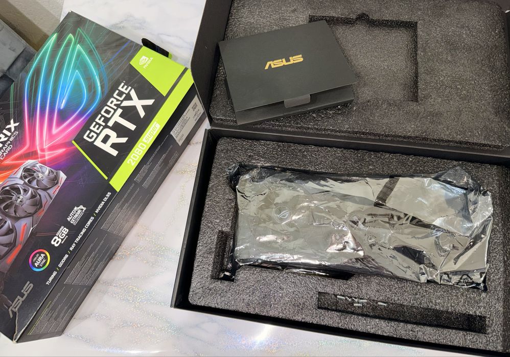 Placa video (GPU) ASUS rog strix RTX 2080 super oc