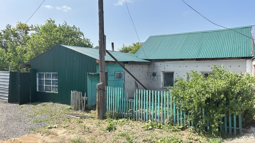 Продам дом. Район кирпички.