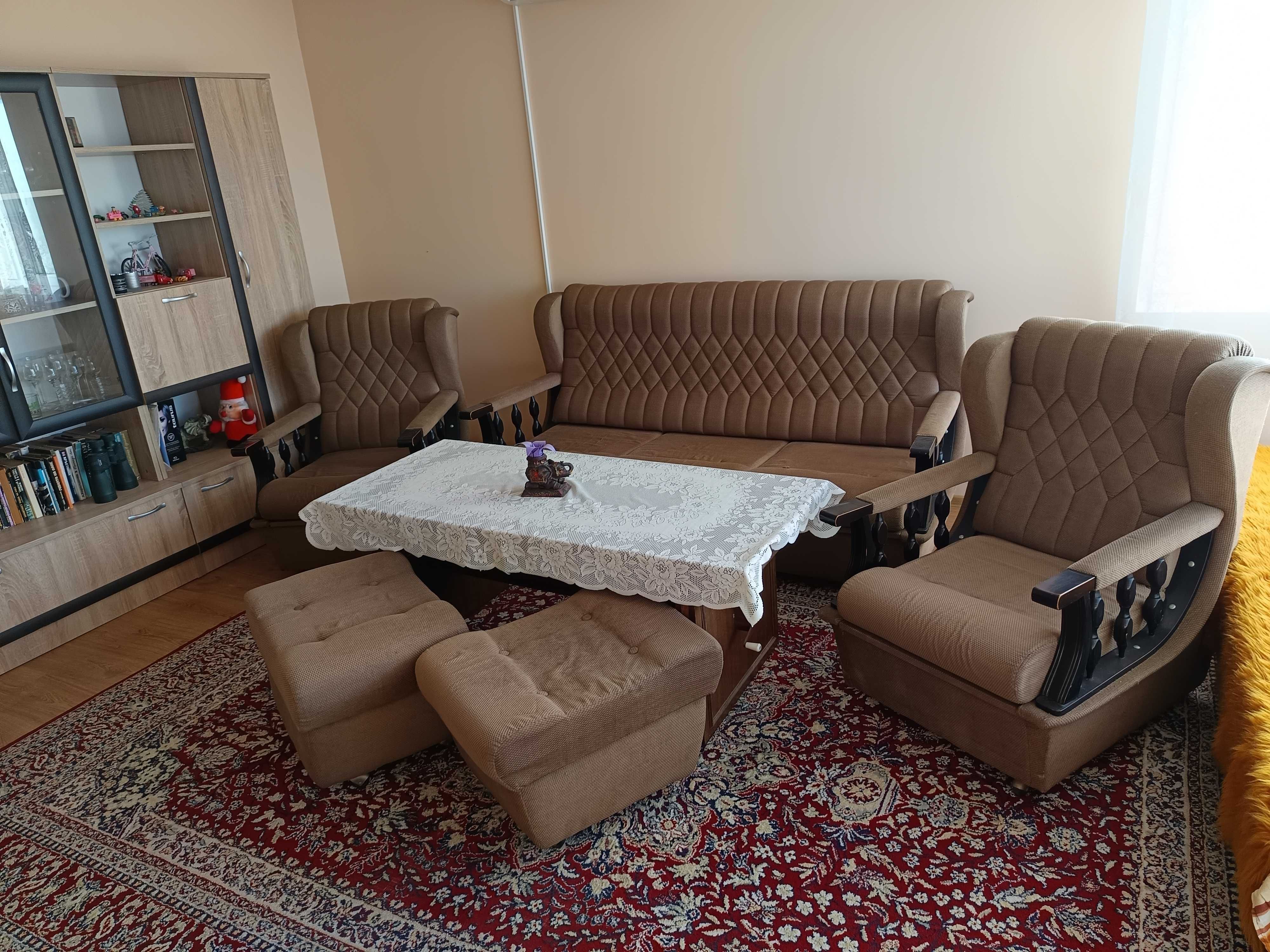 Холна гарнитура Юбилейна.