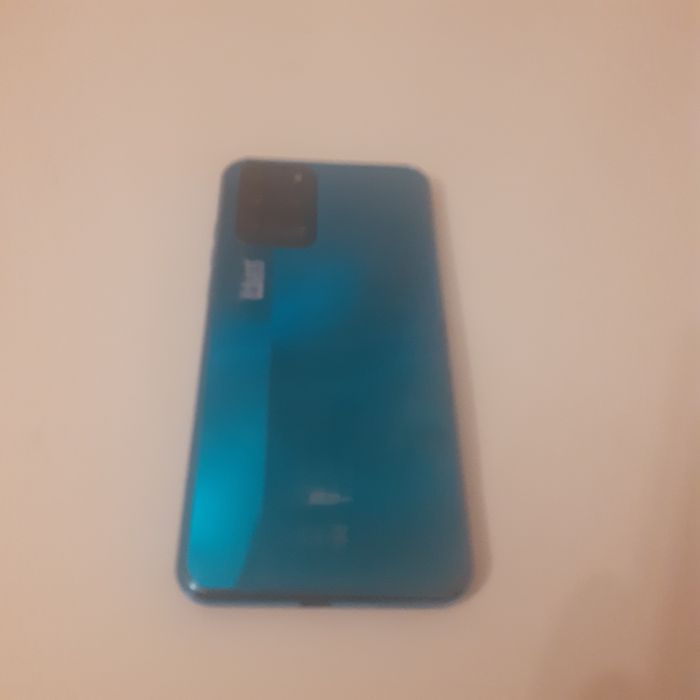 VAND telefonul mobil iHunt S21 Funcționează decât că are display spart