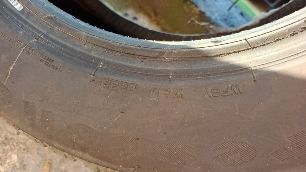 Vand 2 anvelope de iarna firestone 215/65/R16