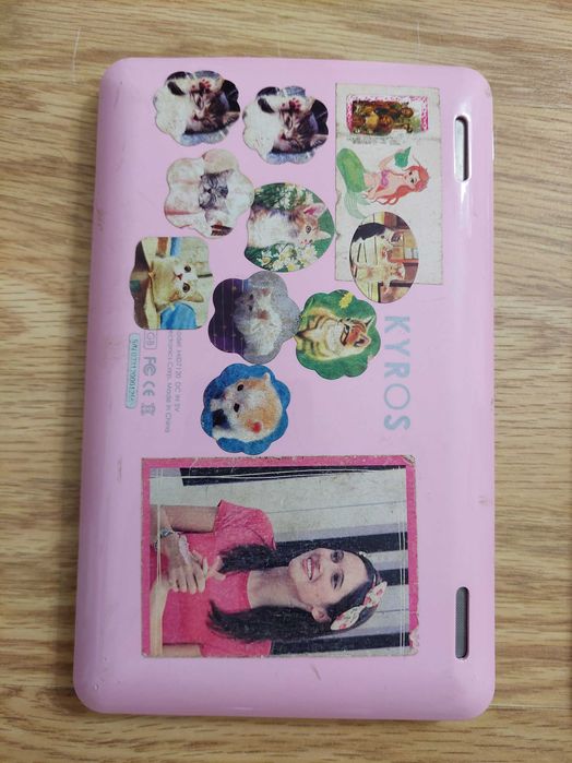 Doua tablete si doua telefoane pentru piese
Lenovo Kiros E-Boda  Acer