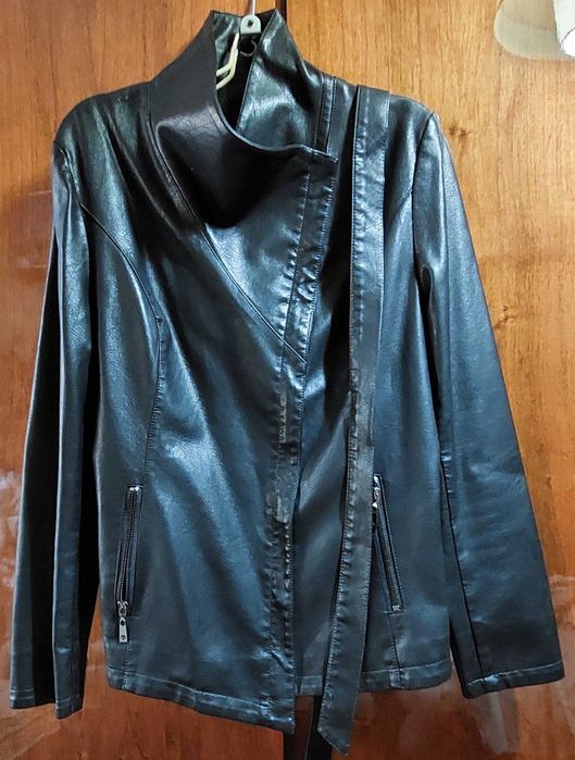 Куртка женская из прессованной кожи