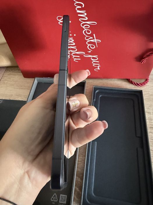 Samsung Galaxy Z Flip 7