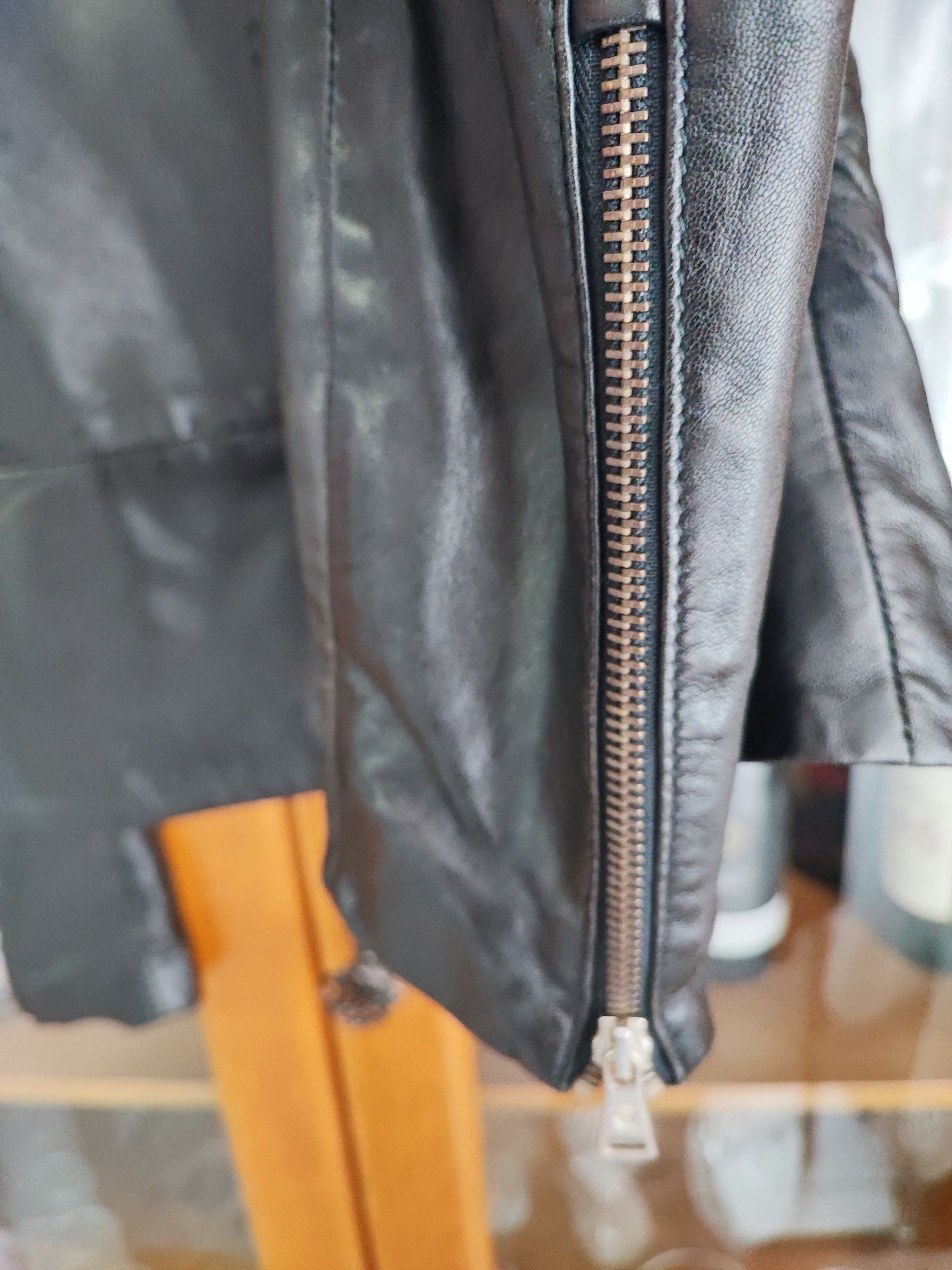 Jacheta Massimo Dutti din piele 100% originala , cumparata din Mexic !