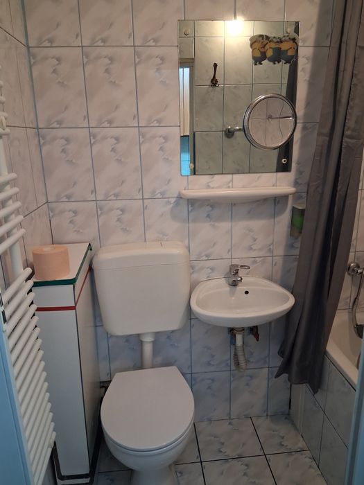 Inchiriez pe termen lung garsoniera pe strada Sovata