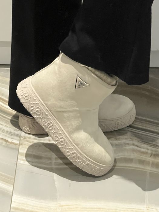 Зимние угги от GUESS оригинал! Новые!