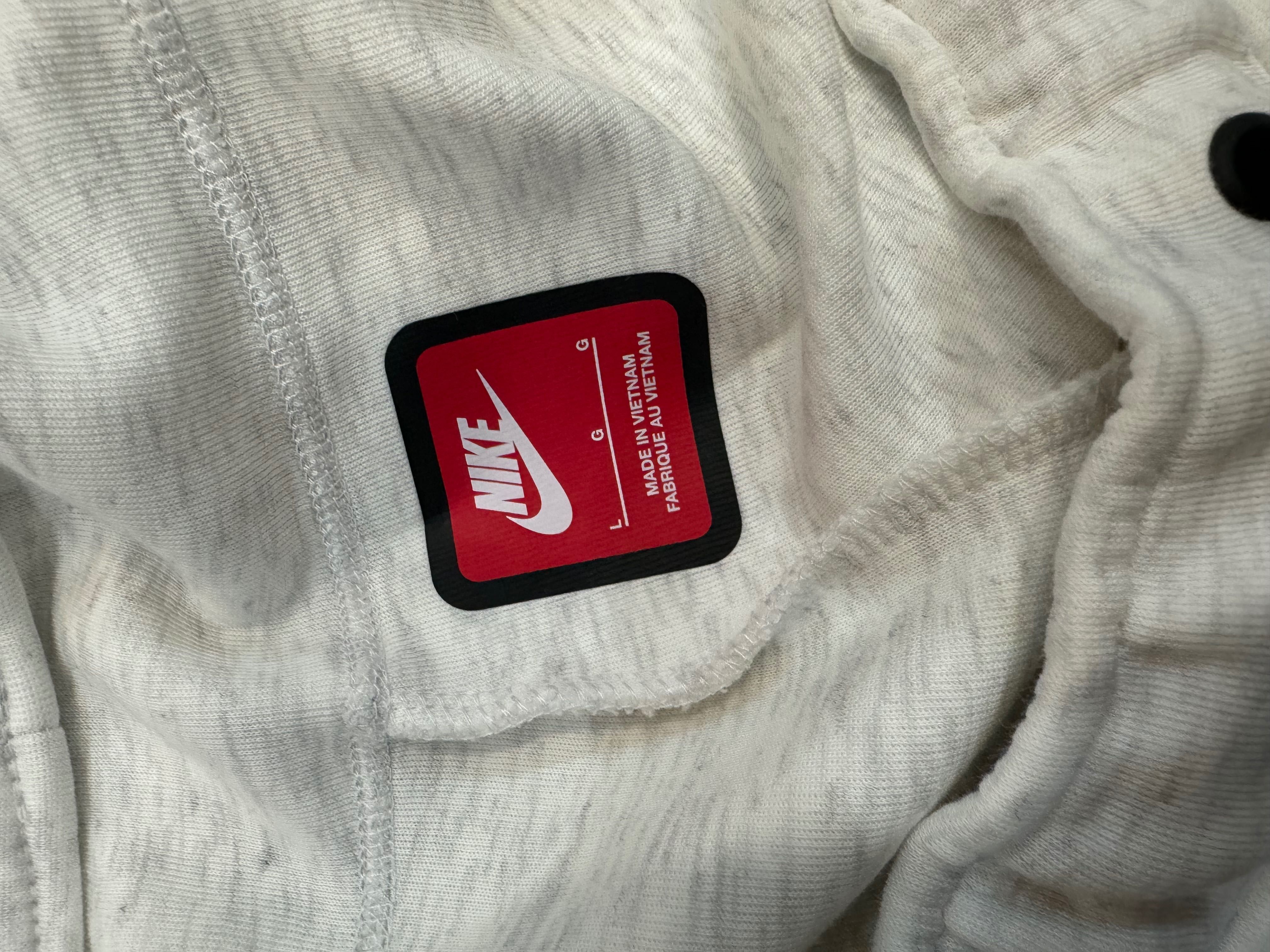 Nike tech fleece pants