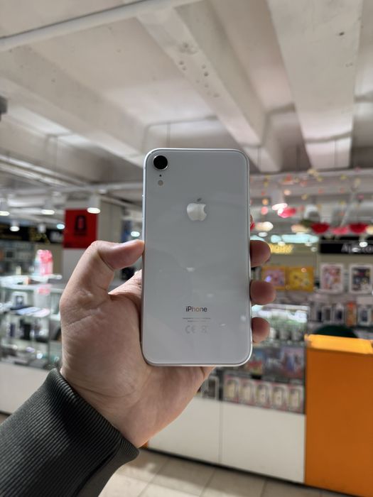 Iphone XR 64gb….