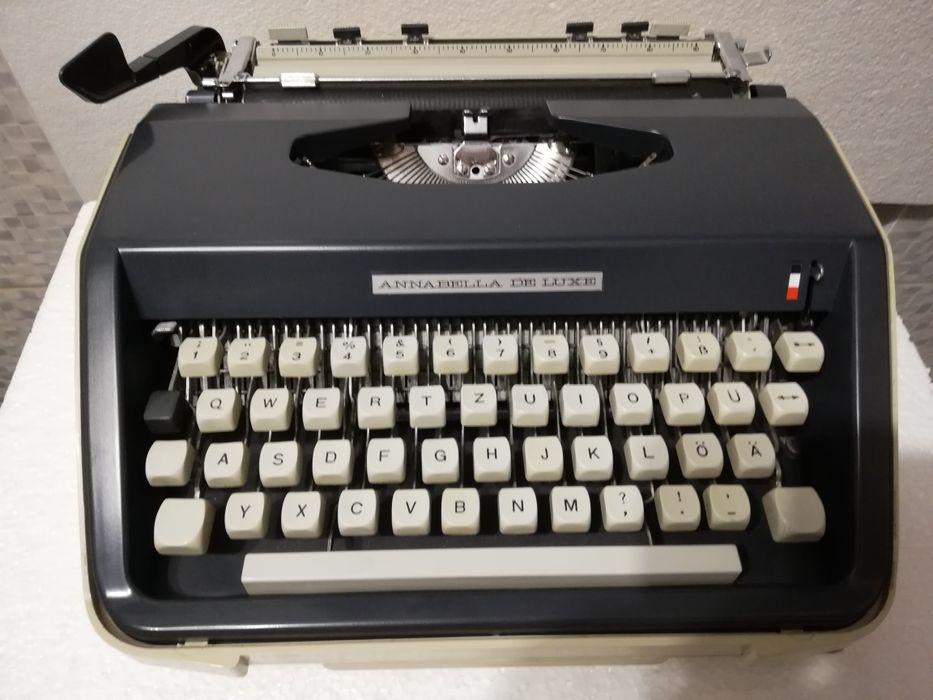 Mașina de scris Annabella de luxe