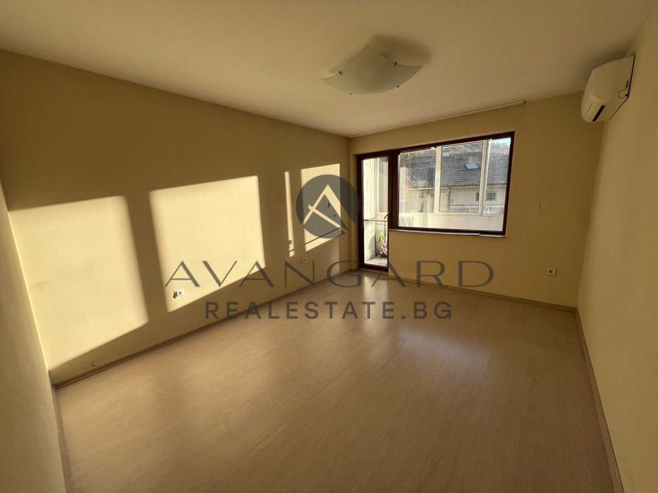 Продава се Тристаен апартамент в Пловдив, Център - 117 кв.м за 2436 €/кв.м - Снимка #4