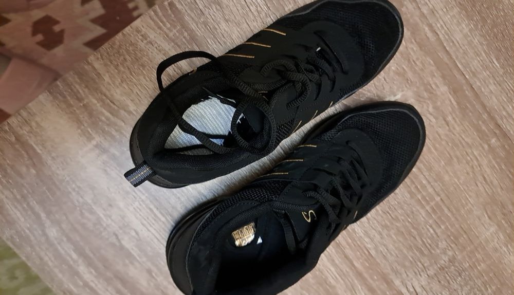 Продавам обувки за танци