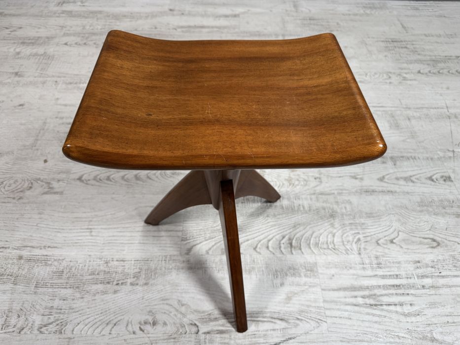 Стол за пиано Girsberger от 1958г. Р458