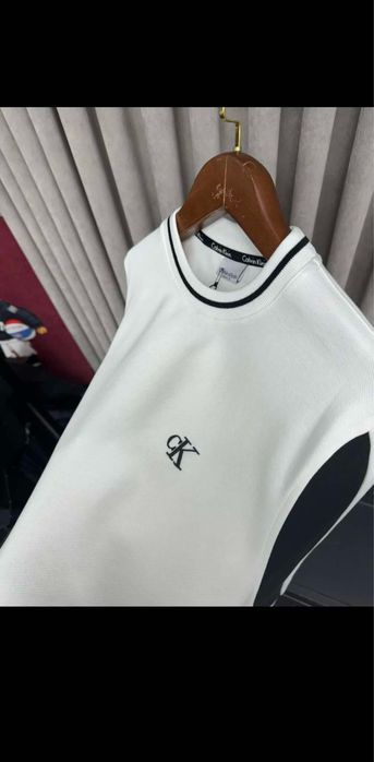Calvin Klein блузки