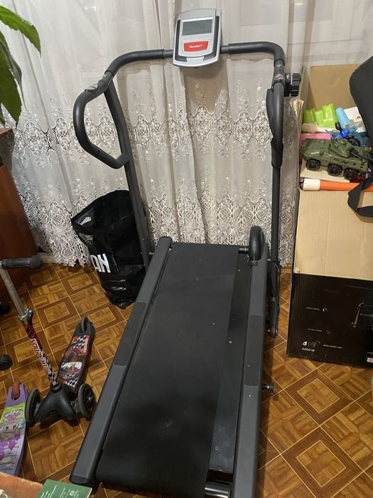 Продаю беговую дорожку