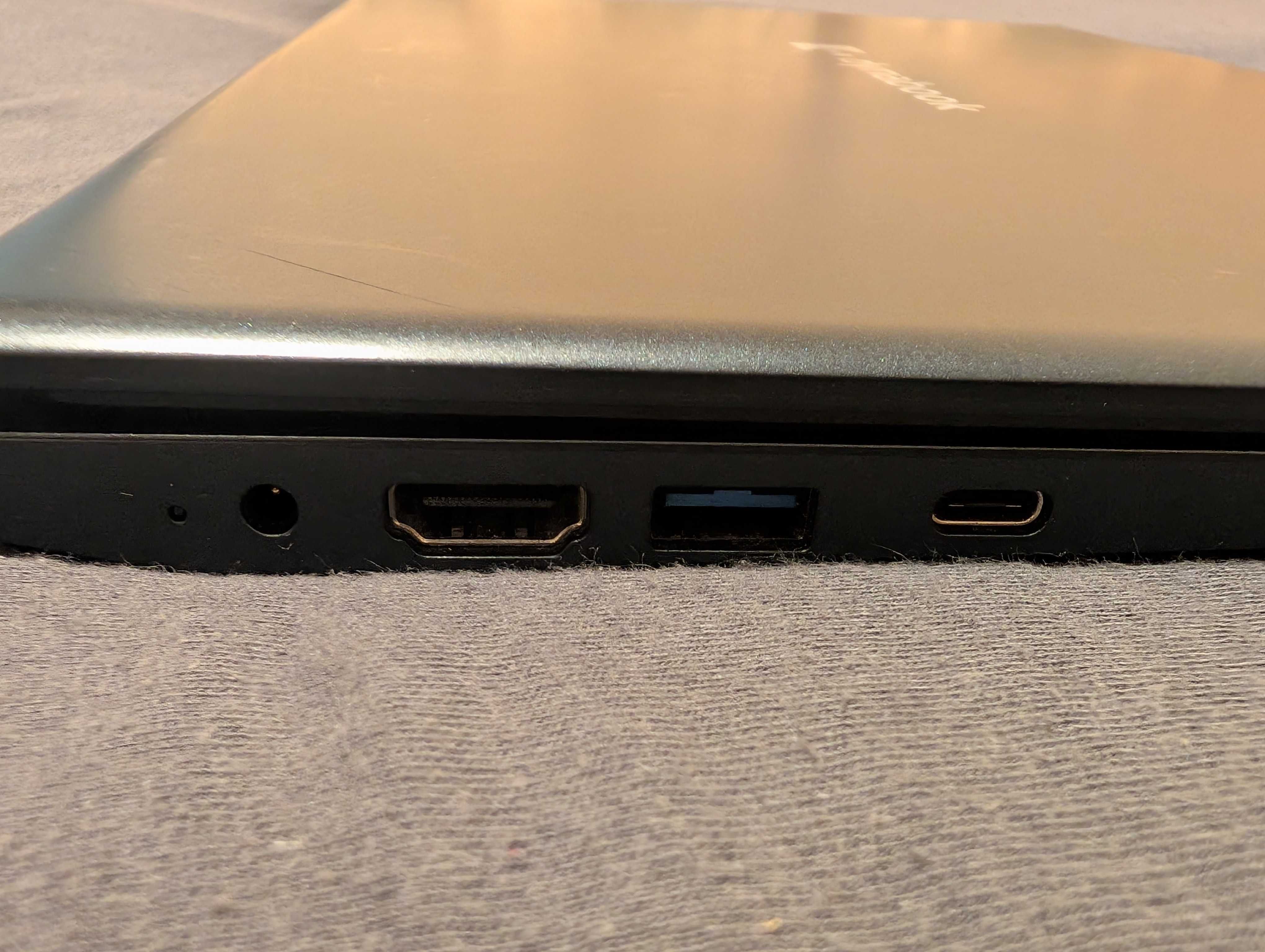 Лаптоп Toshiba Dynabook Satellite Pro C50-H-103