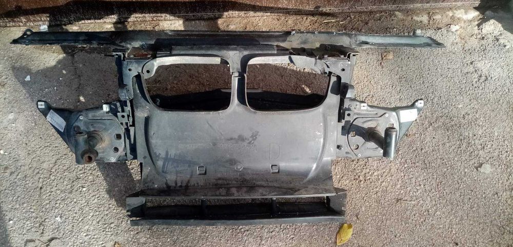 Маска БМВ е46-Казанче за антифриз