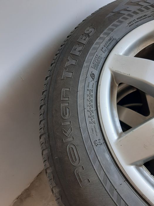 De vanzare jante+ cauciucuri de iarna 235/65/17