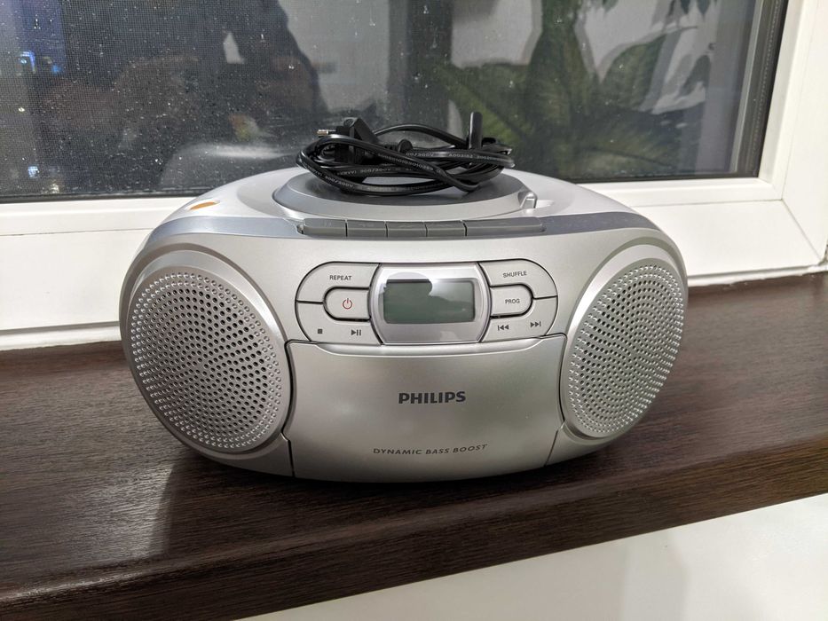 Radio Casetofon cu CD Philips